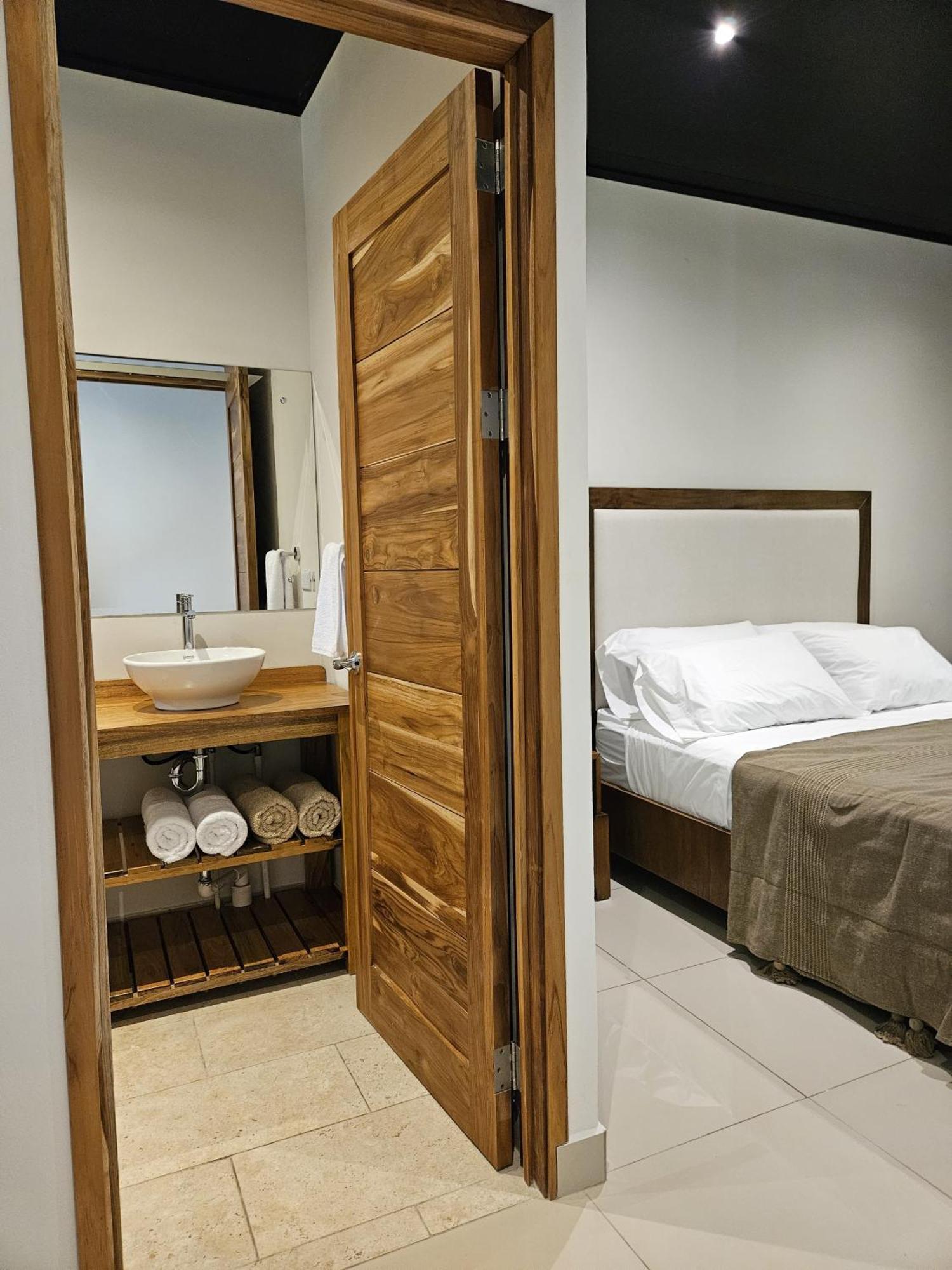 Drakes Bay Fauna Lodge מראה חיצוני תמונה